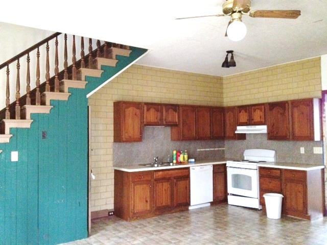 142 N Sheridan Rd - Photo 3 of 7