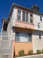 featured image of 609 W 7th St