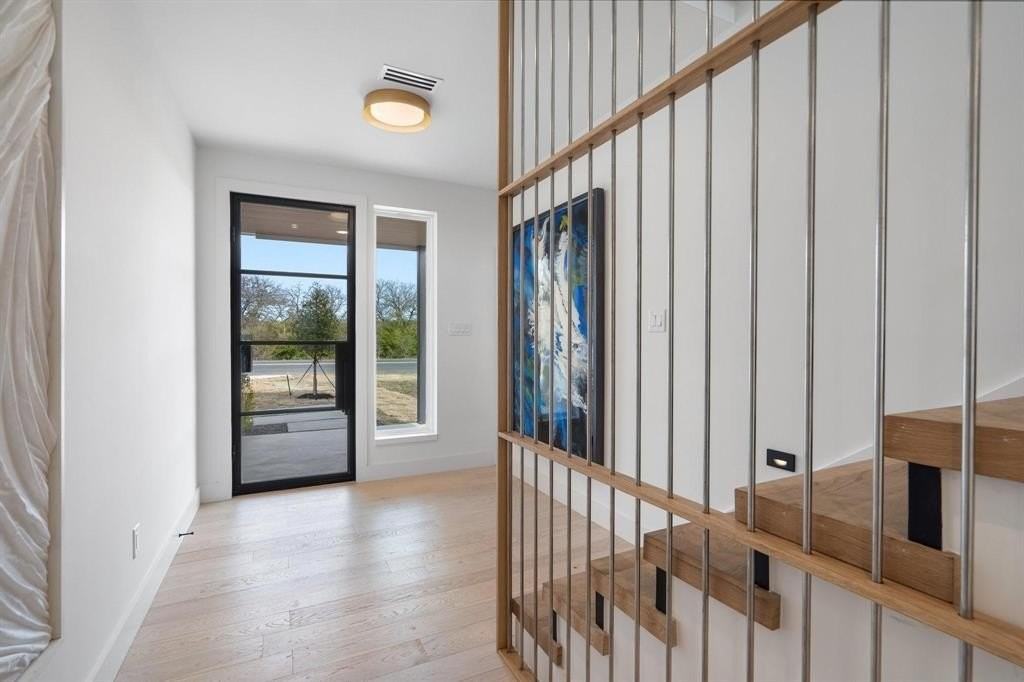 1424 Canada Dr - Photo 5 of 31