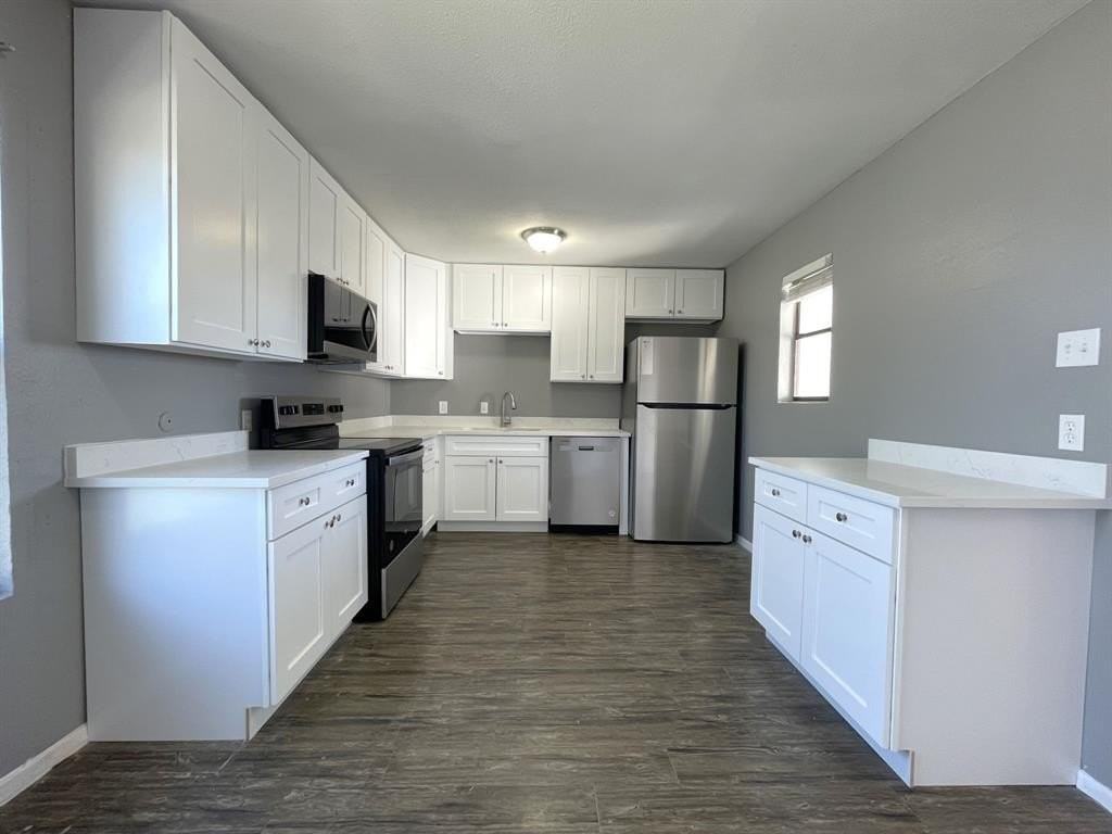 2107 Knoll Crest Dr - Photo 2 of 19