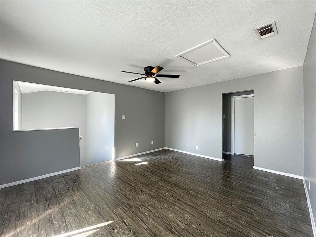 2107 Knoll Crest Dr - Photo 7 of 19