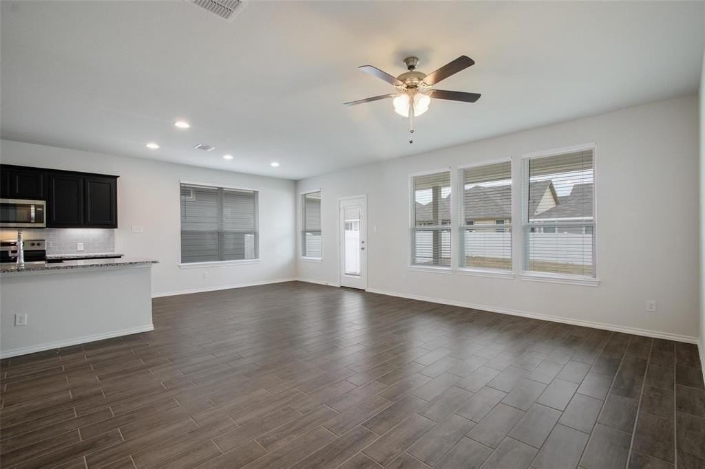 1613 Abbottsford Ave - Photo 6 of 14