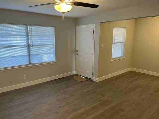 1909 Dorothy Dr - Photo 2 of 16