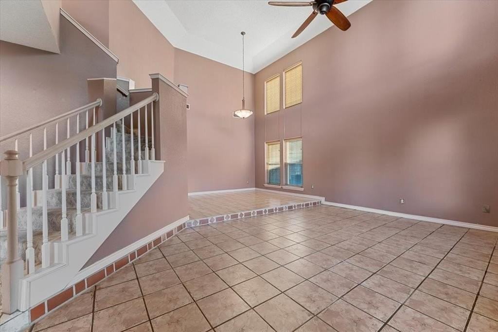 6752 Macintosh Dr - Photo 7 of 40