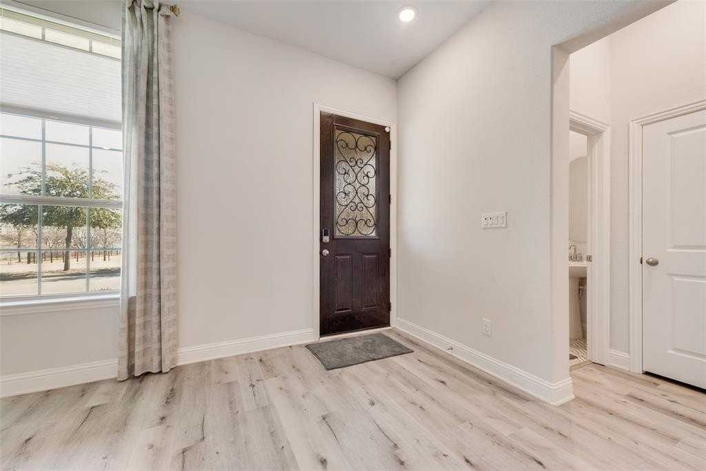 7617 Sunset Blvd - Photo 4 of 19