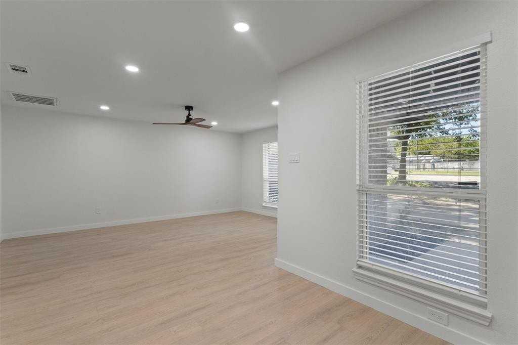 414 N 5th St - Photo 4 of 24