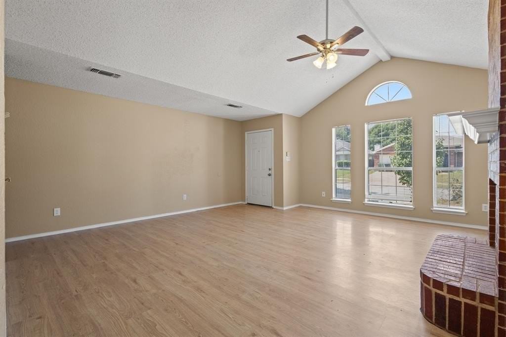 6003 Flyers Ln - Photo 5 of 23