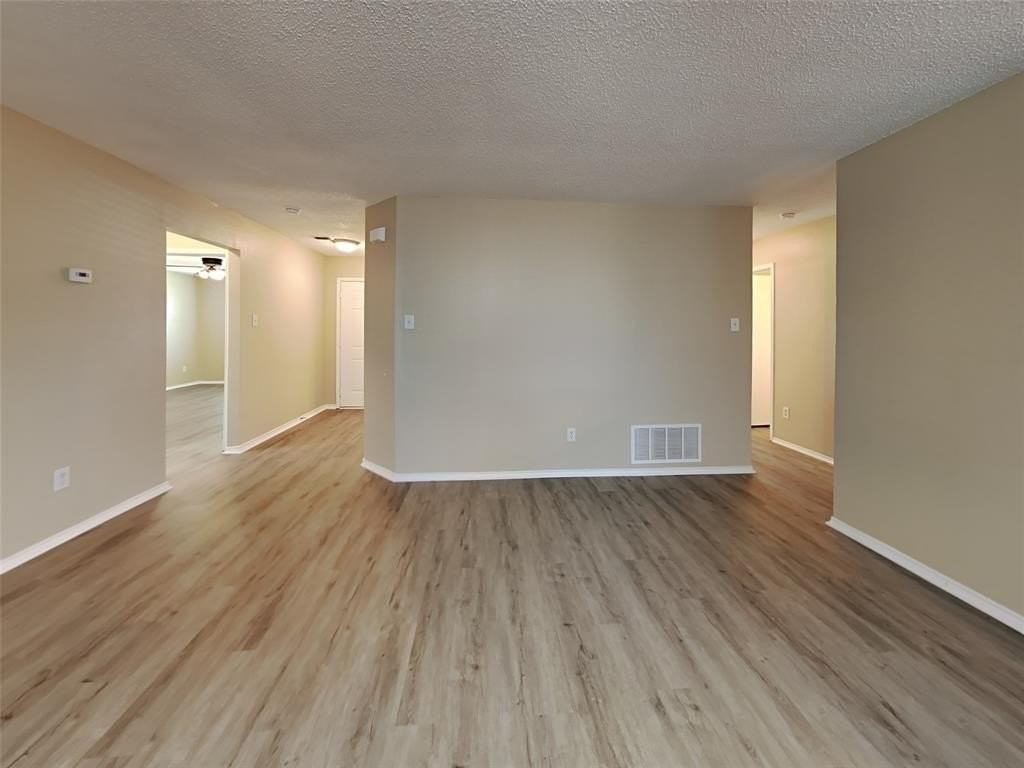 1529 Windward Lane - Photo 4 of 15