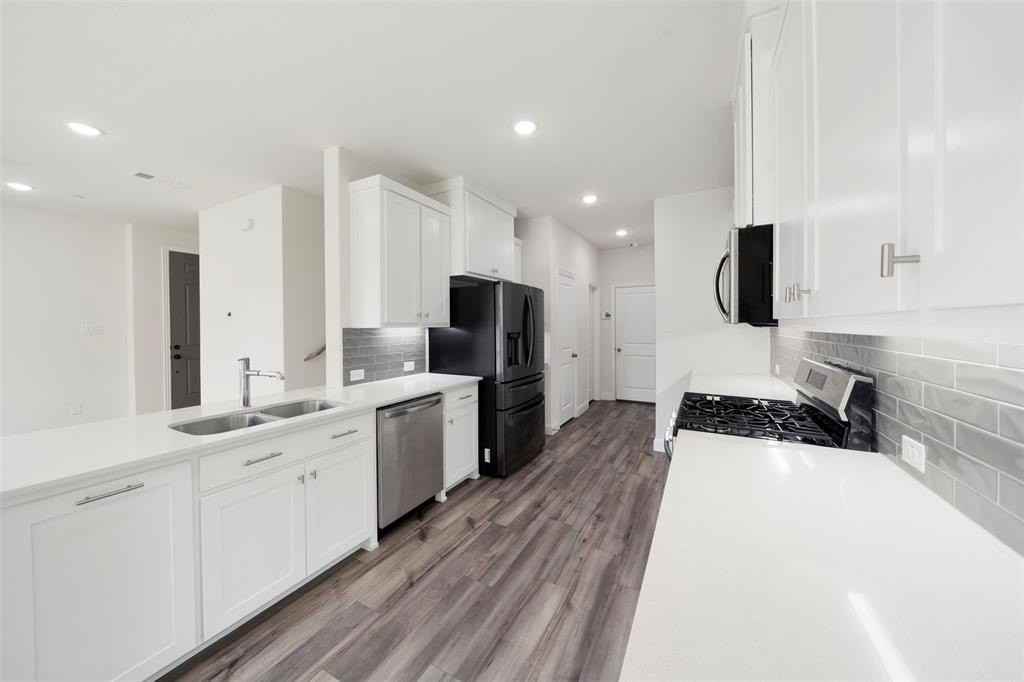 1351 Hill Country Pl - Photo 4 of 17