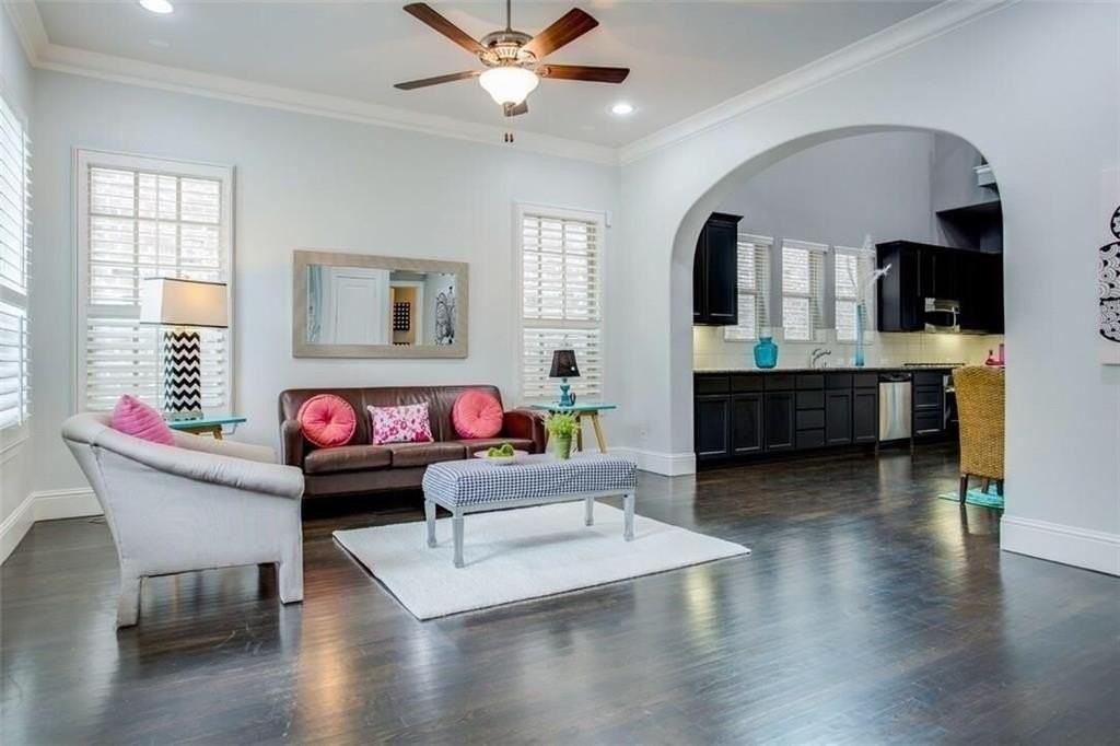 2221 Longwood Dr - Photo 2 of 28