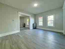 featured image of 39 Hall St