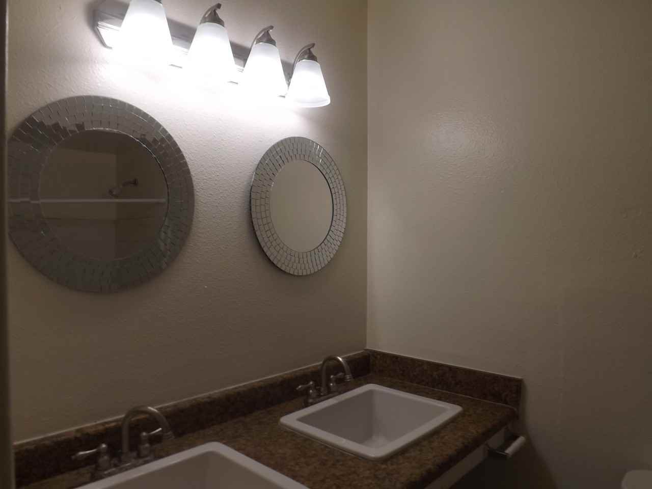 503 East Loyola Drive - Photo 5 of 17