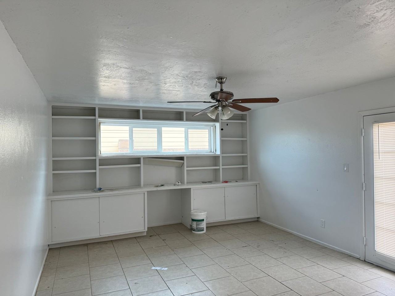 503 East Loyola Drive - Photo 6 of 17