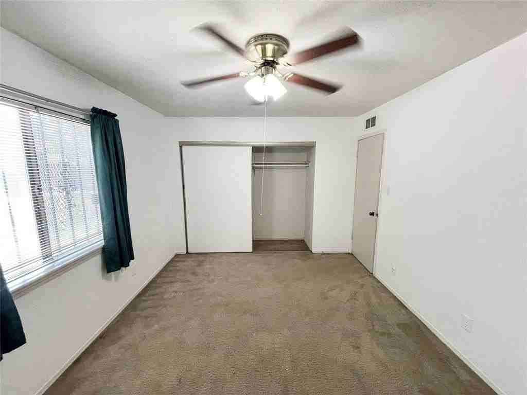 9551 Kerrville St - Photo 6 of 12