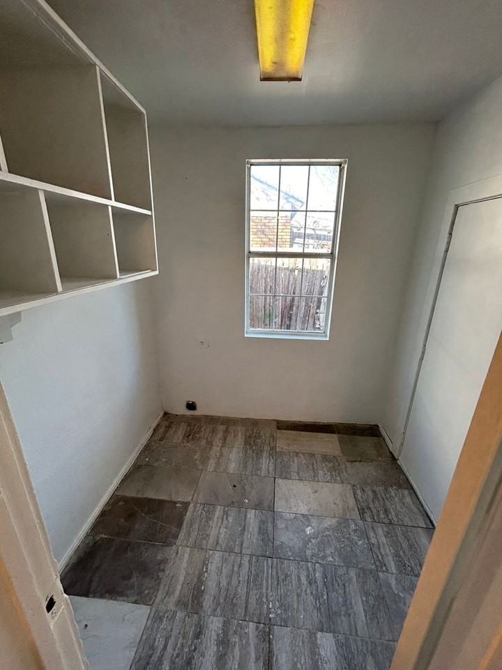 1103 Belew St - Photo 2 of 13