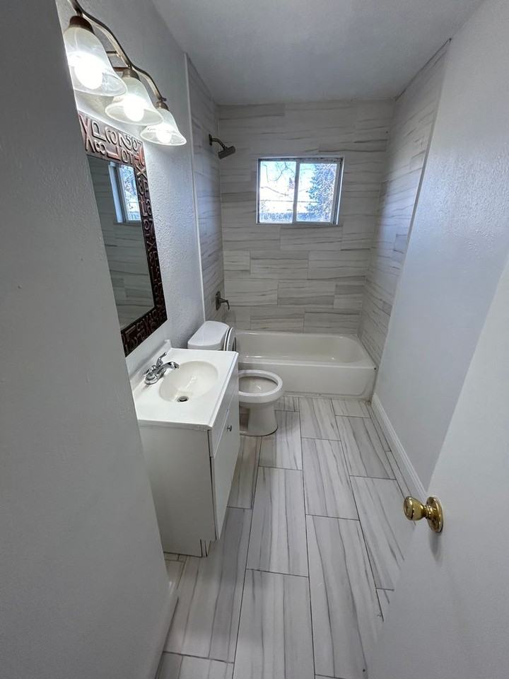 1103 Belew St - Photo 3 of 13