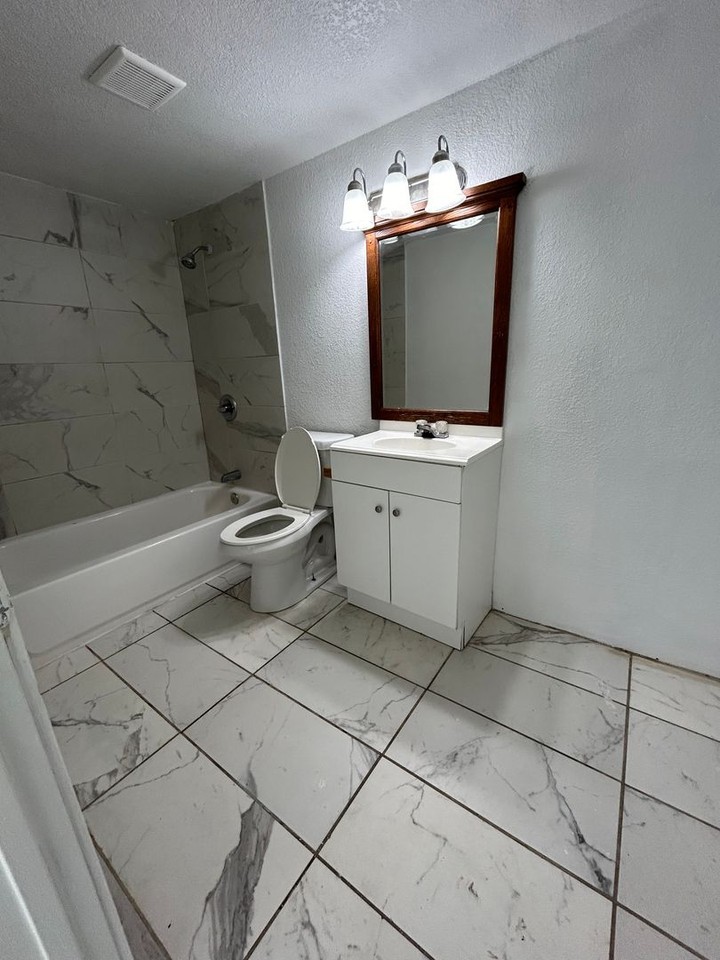 1103 Belew St - Photo 6 of 13