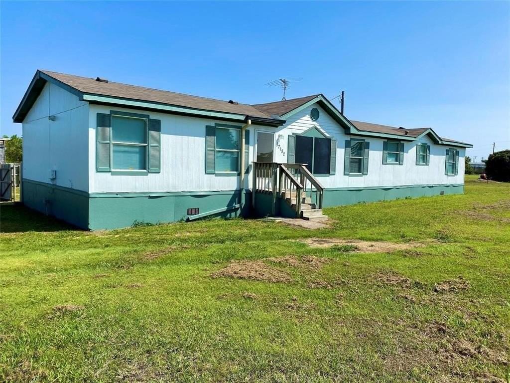 12182 Thistle Ln - Photo 2 of 16