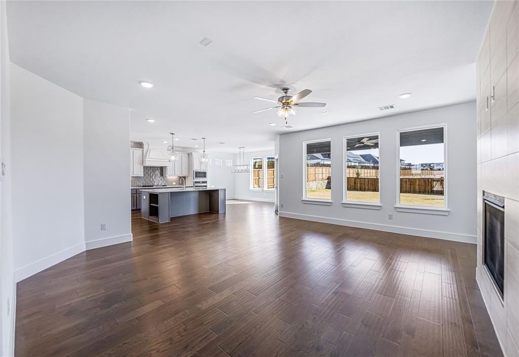 7129 Aves St - Photo 5 of 23