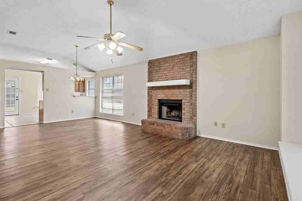 5209 Livermore Dr - Photo 3 of 23