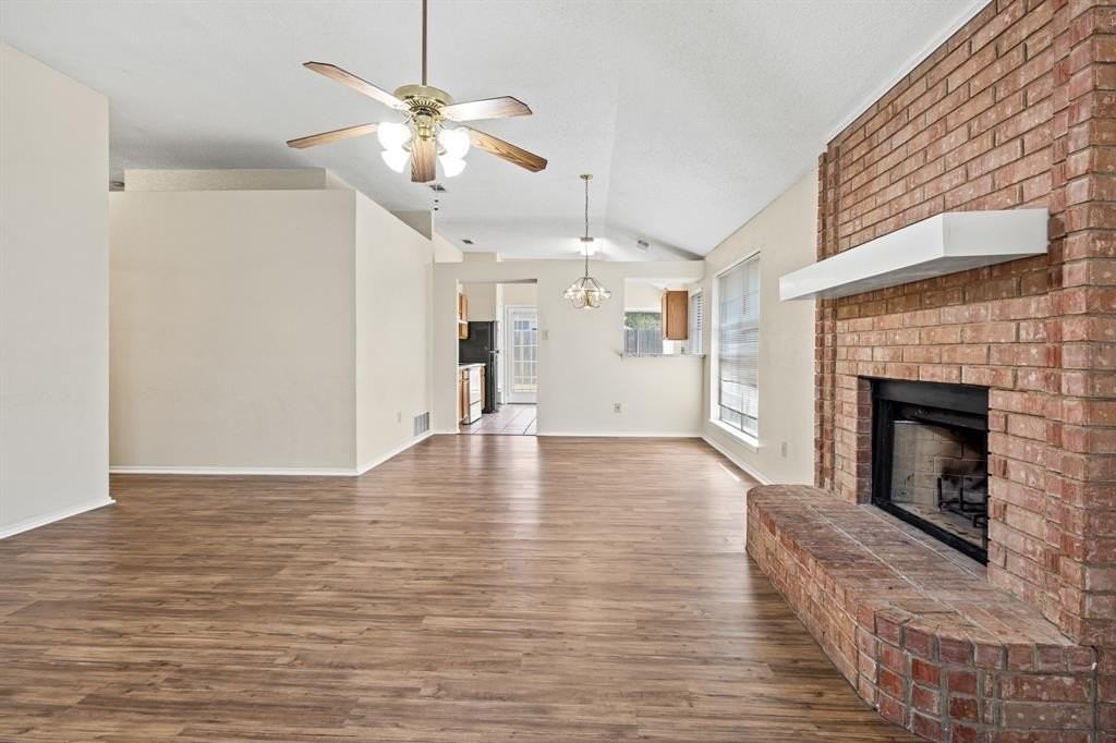 5209 Livermore Dr - Photo 5 of 23