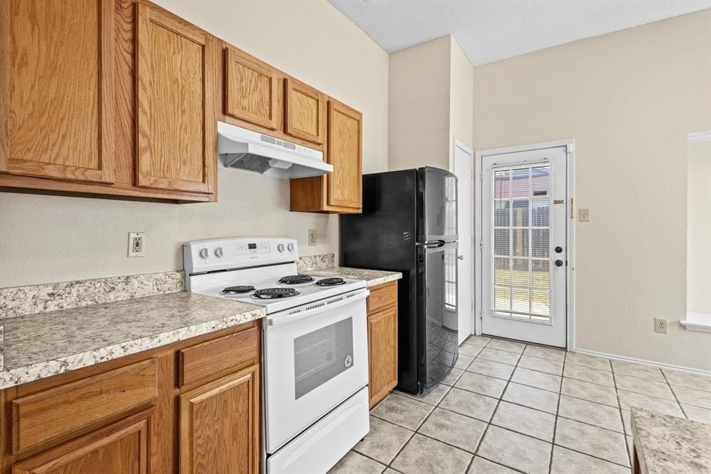 5209 Livermore Dr - Photo 7 of 23