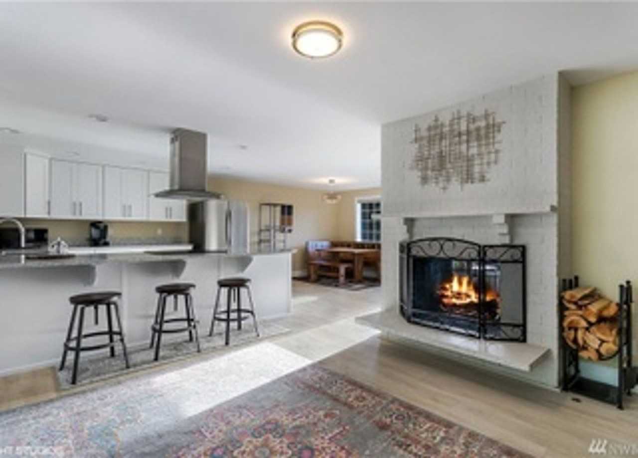 3615 East Bay Drive Northwest - Photo 3 of 17