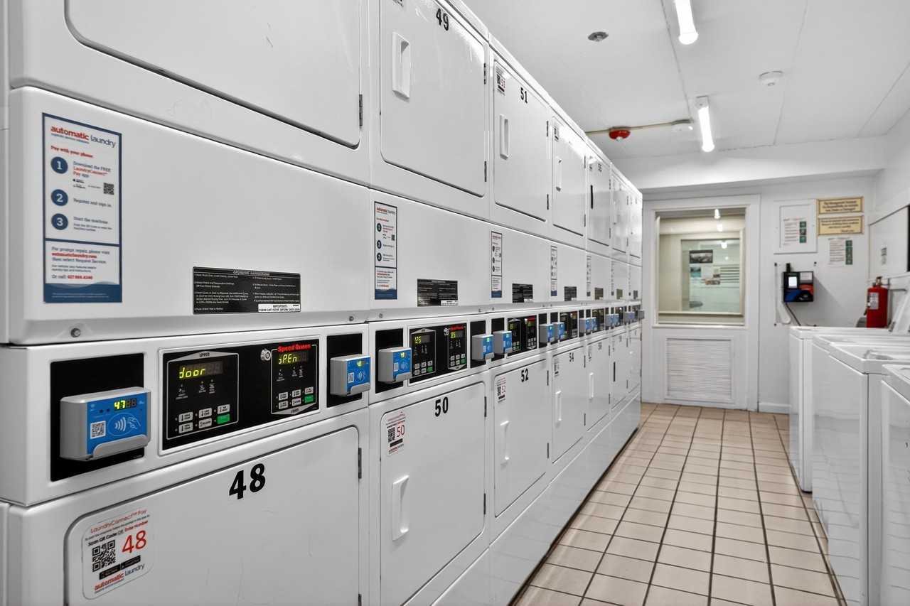 Eagle Rock Apartments at MetroWest - Photo 6 of 24