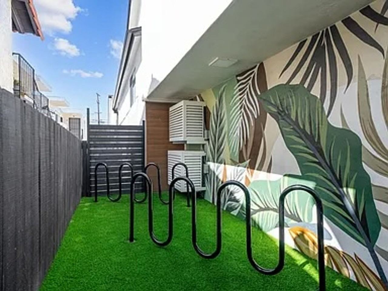 4160 Texas - Photo 4 of 9