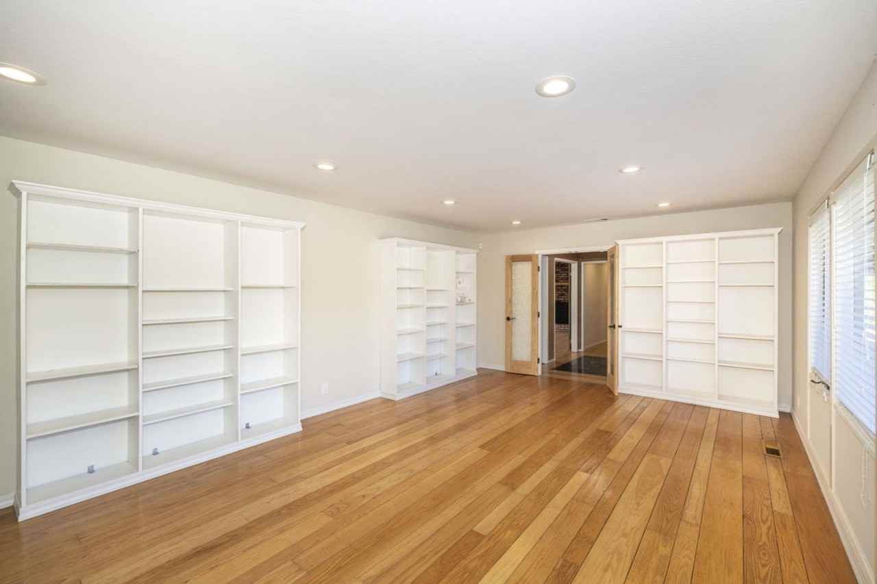 1390 Holt Ave - Photo 2 of 21