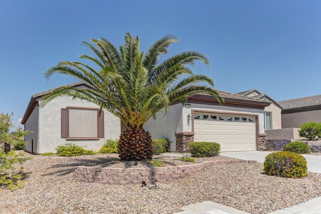 2576 Chasma Dr - Photo 2 of 23