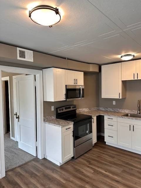 3819 S 48th St #3 - Photo 2 of 8