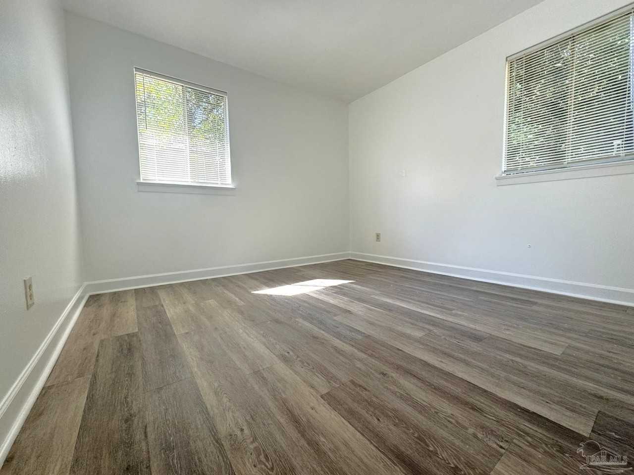 4509 Versailles Dr - Photo 7 of 9