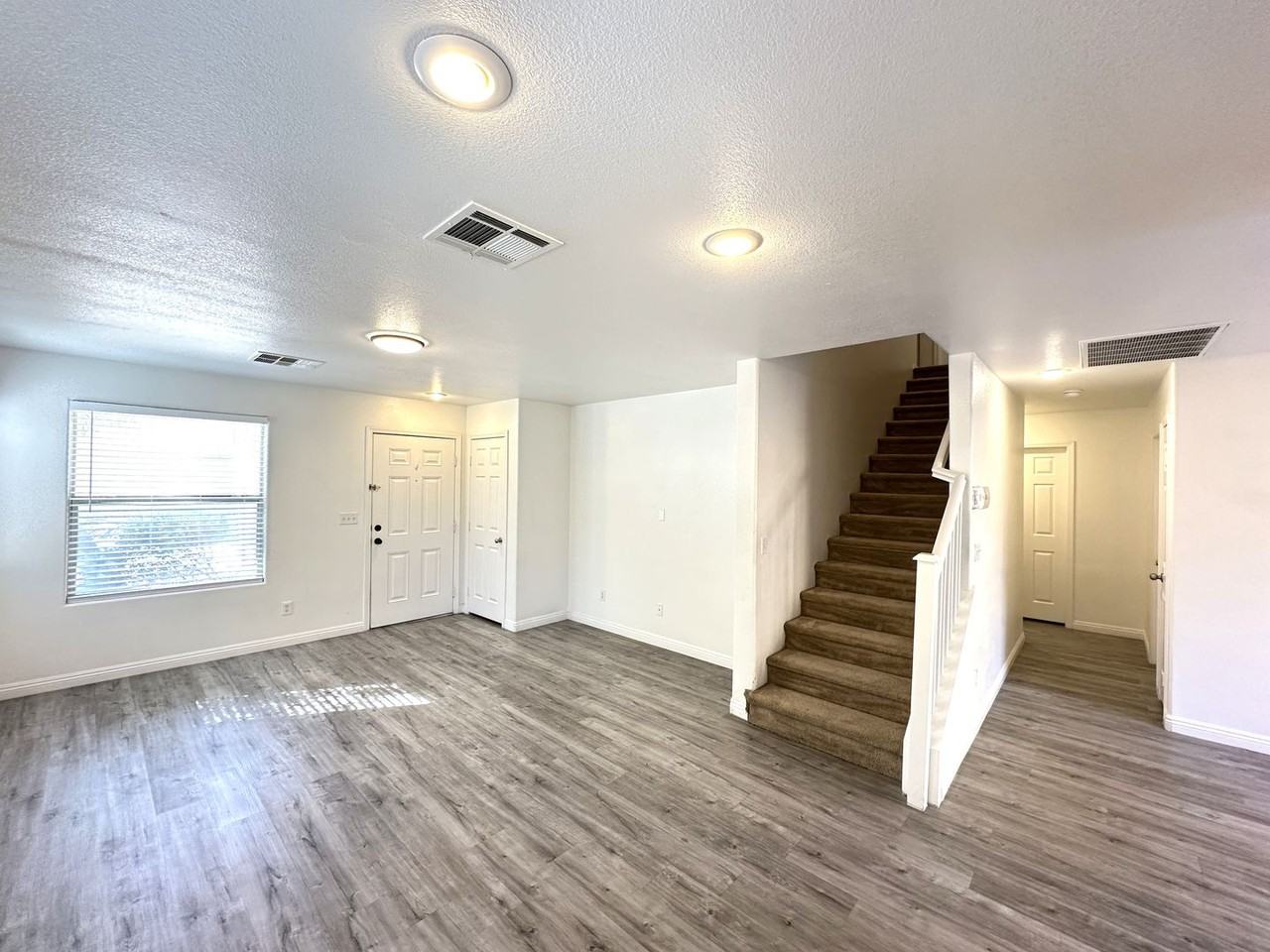 11904 Camden Brook St - Photo 2 of 21