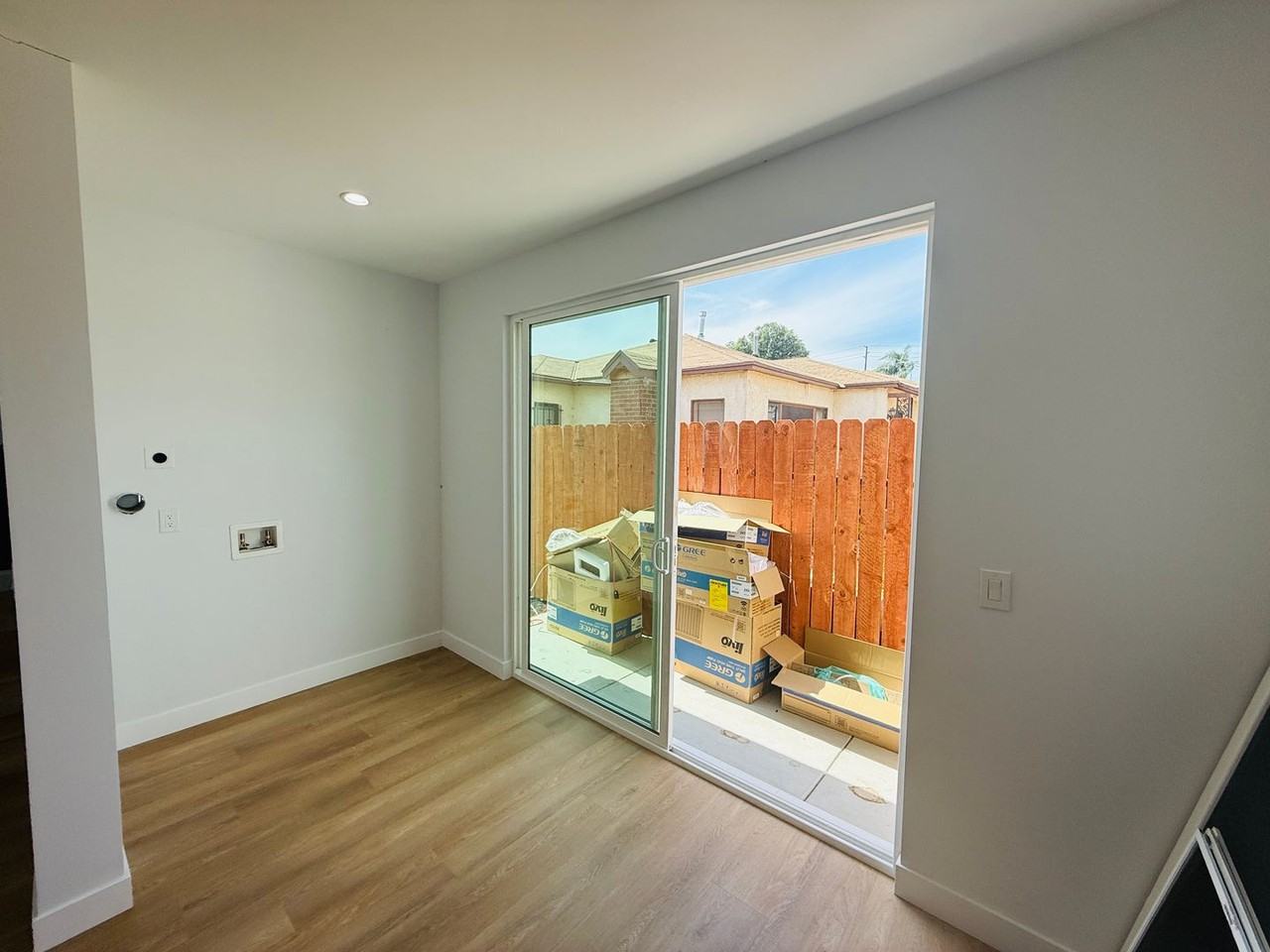 15826 Hayland St - Photo 3 of 6