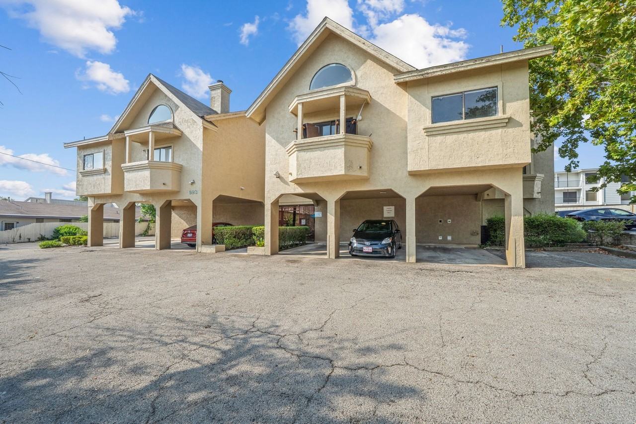 Azulina Gardens (Plaza Court) - Photo 2 of 50