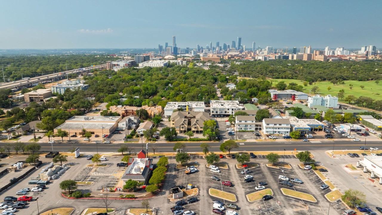 Azulina Gardens (Plaza Court) - Photo 3 of 50