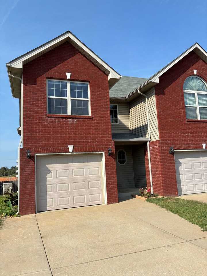 137 Twin Lakes Dr - Photo 2 of 50