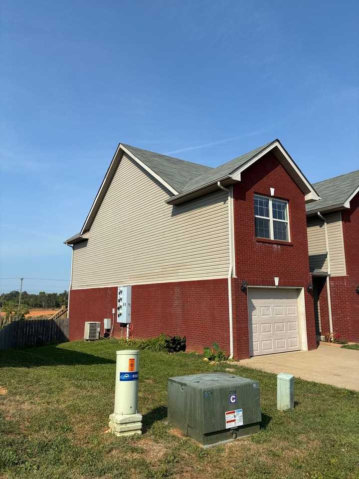 137 Twin Lakes Dr - Photo 3 of 50