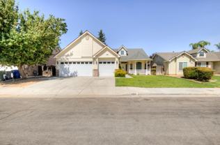4666 W Oswego Ave - Photo 1 of 1