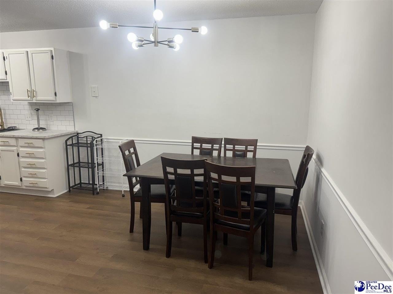 1219 Brittany Dr Apt H - Photo 3 of 12