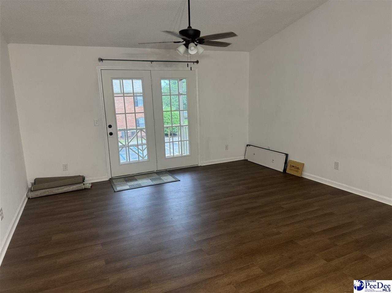 1219 Brittany Dr Apt H - Photo 5 of 12