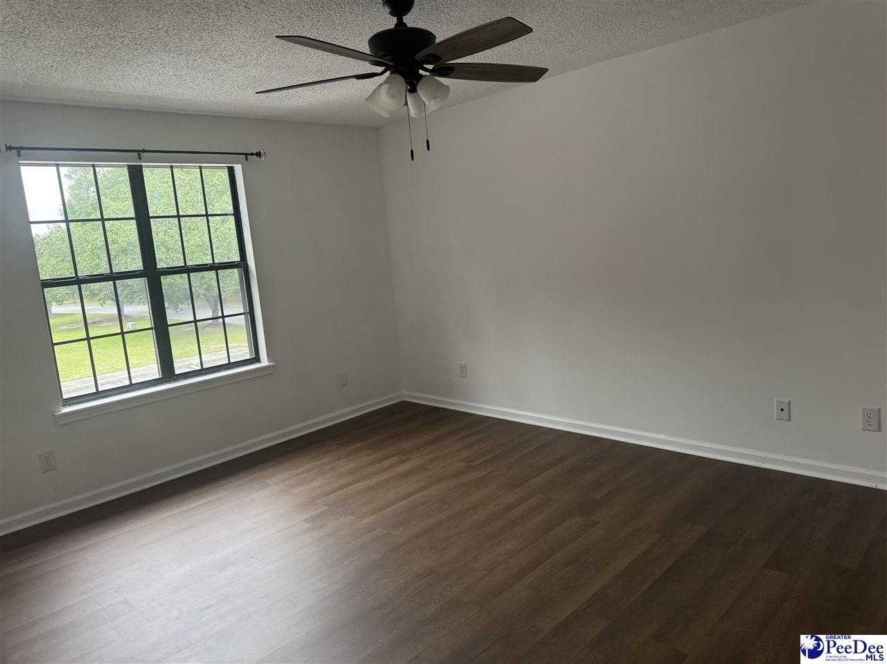 1219 Brittany Dr Apt H - Photo 7 of 12