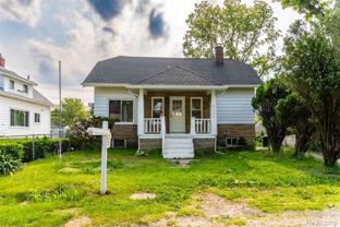21200 Collingham Ave - Photo 1 of 1
