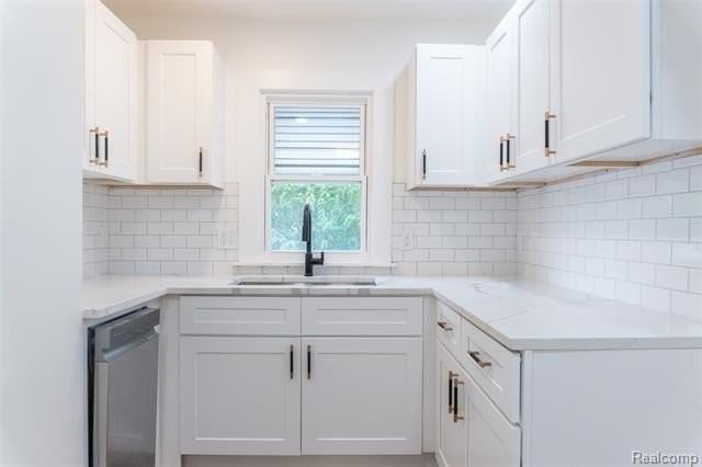 21200 Collingham Ave - Photo 5 of 32