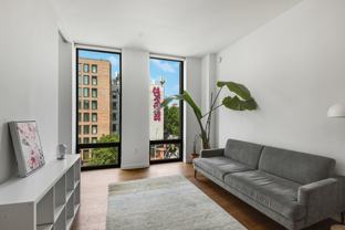 287 E Houston St #4B - Photo 1 of 1
