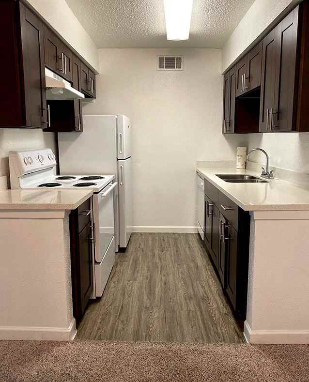 11900 Barwood Bend Dr - Photo 2 of 8