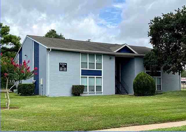 11900 Barwood Bend Dr - Photo 7 of 8