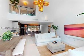 6000 Collins Ave #124