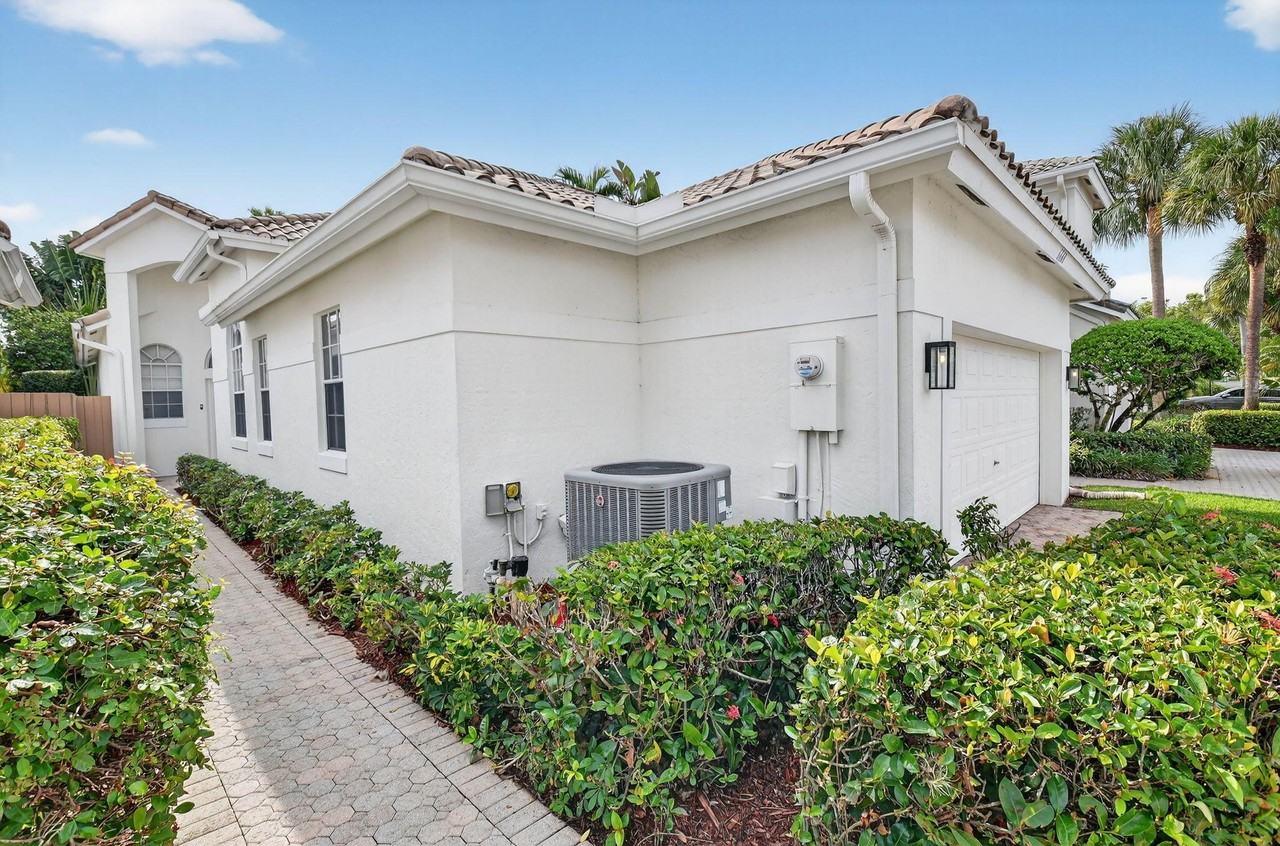 6668 Nw 25th Ter - Photo 2 of 50